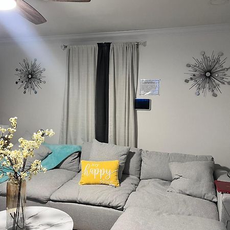 Stylish Cozy Quiet Family Retreat And Romantic Getaway Sleeps Up To 7 With Fast Wifi, Free Parking, Work Station, Alexa Enabled, Fenced In Backyard For Pets Grill Party Patio, Porch, Beach, Canal, Stadium,Boardwalk Restaurants, And Much More! Atlantic City Exterior foto