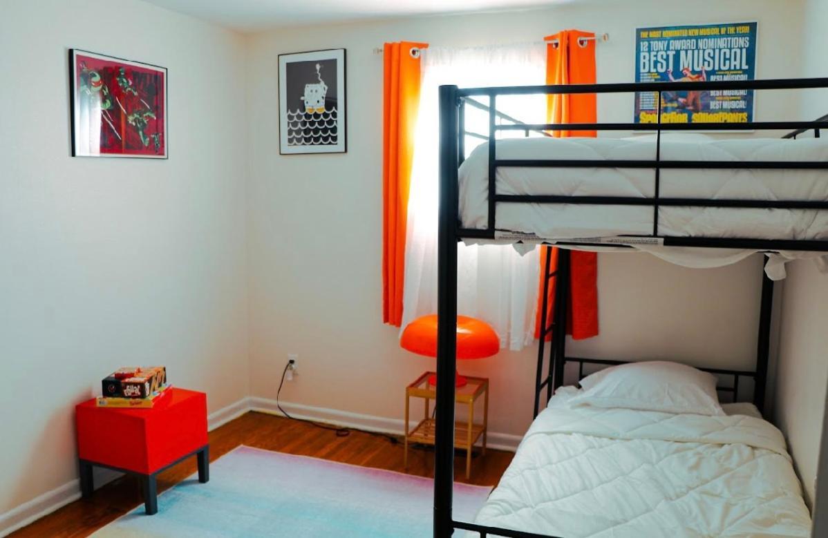 Stylish Cozy Quiet Family Retreat And Romantic Getaway Sleeps Up To 7 With Fast Wifi, Free Parking, Work Station, Alexa Enabled, Fenced In Backyard For Pets Grill Party Patio, Porch, Beach, Canal, Stadium,Boardwalk Restaurants, And Much More! Atlantic City Exterior foto