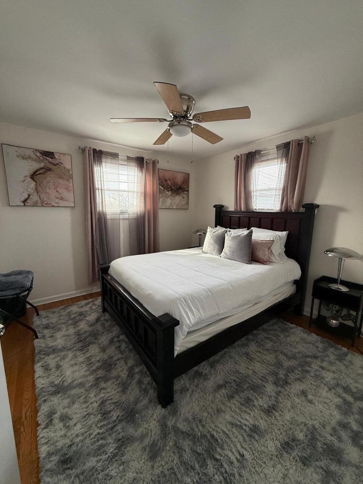 Stylish Cozy Quiet Family Retreat And Romantic Getaway Sleeps Up To 7 With Fast Wifi, Free Parking, Work Station, Alexa Enabled, Fenced In Backyard For Pets Grill Party Patio, Porch, Beach, Canal, Stadium,Boardwalk Restaurants, And Much More! Atlantic City Exterior foto